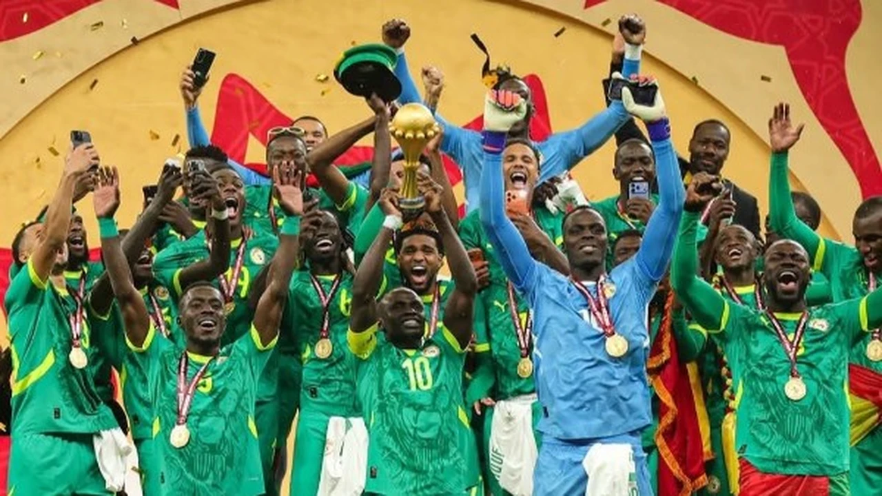 أزمة لقب أمم أفريقيا 2025 تتفاقم.. السنغال تتهم الكاف وتحتفل في فرنسا.. والمغرب توثق بالصوت والصورة فى ملف جديد للمحكمة